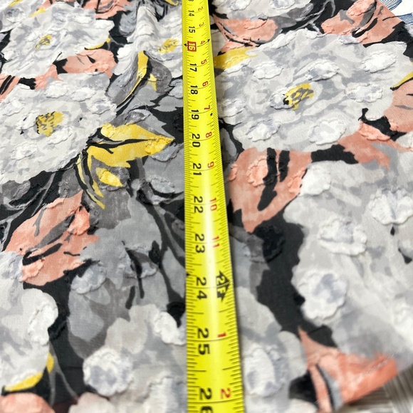 Set of 2 Women’s blouses / Loft @ Ellen Tracy - Picture 9 of 16